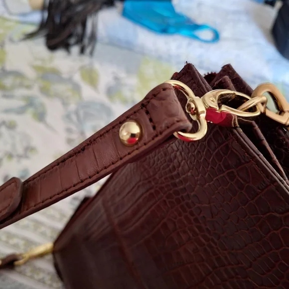 Talbots Brown Crossbody Bag with Gold Hardware - Picture 6 of 15